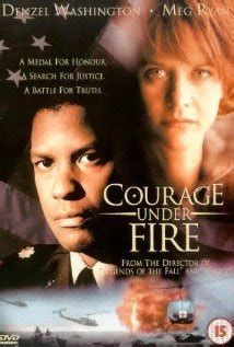  Courage Under Fire - 불꽃 속의 용기: 감동과 긴장감이 공존하는 전쟁 영화의 고전!